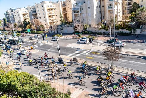 מחאת רכיבה של "ארגון אופניים בשביל ירושלים", איתן בינו