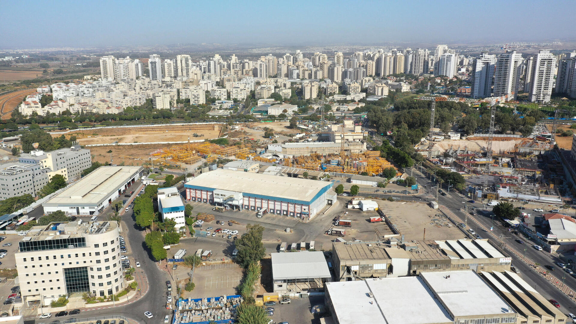 המגרש בקריית אריה פ"ת שמוכרת קרן ריאליטי לאספן גרופ