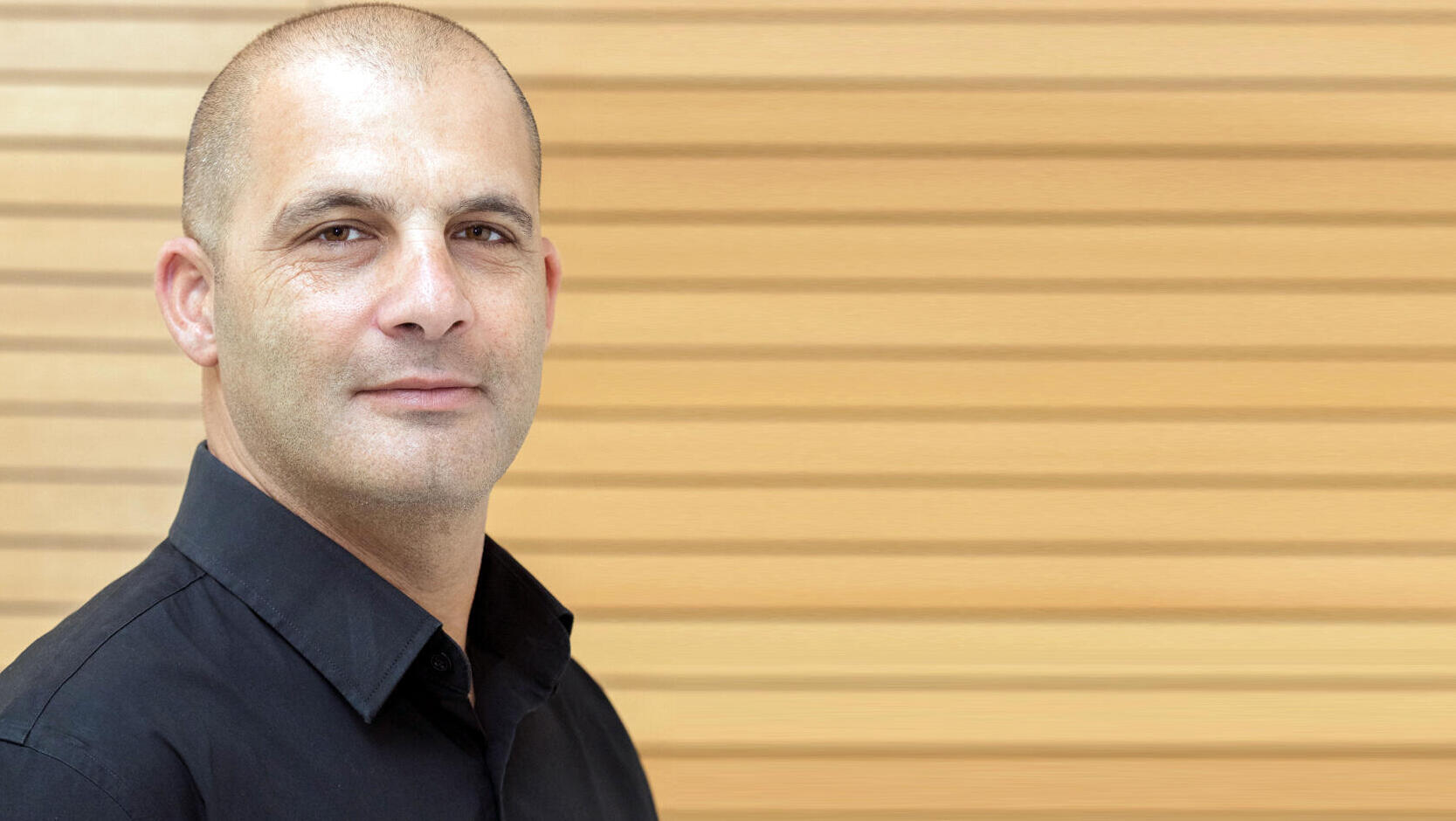 צחי נחמיאס  מגה אור