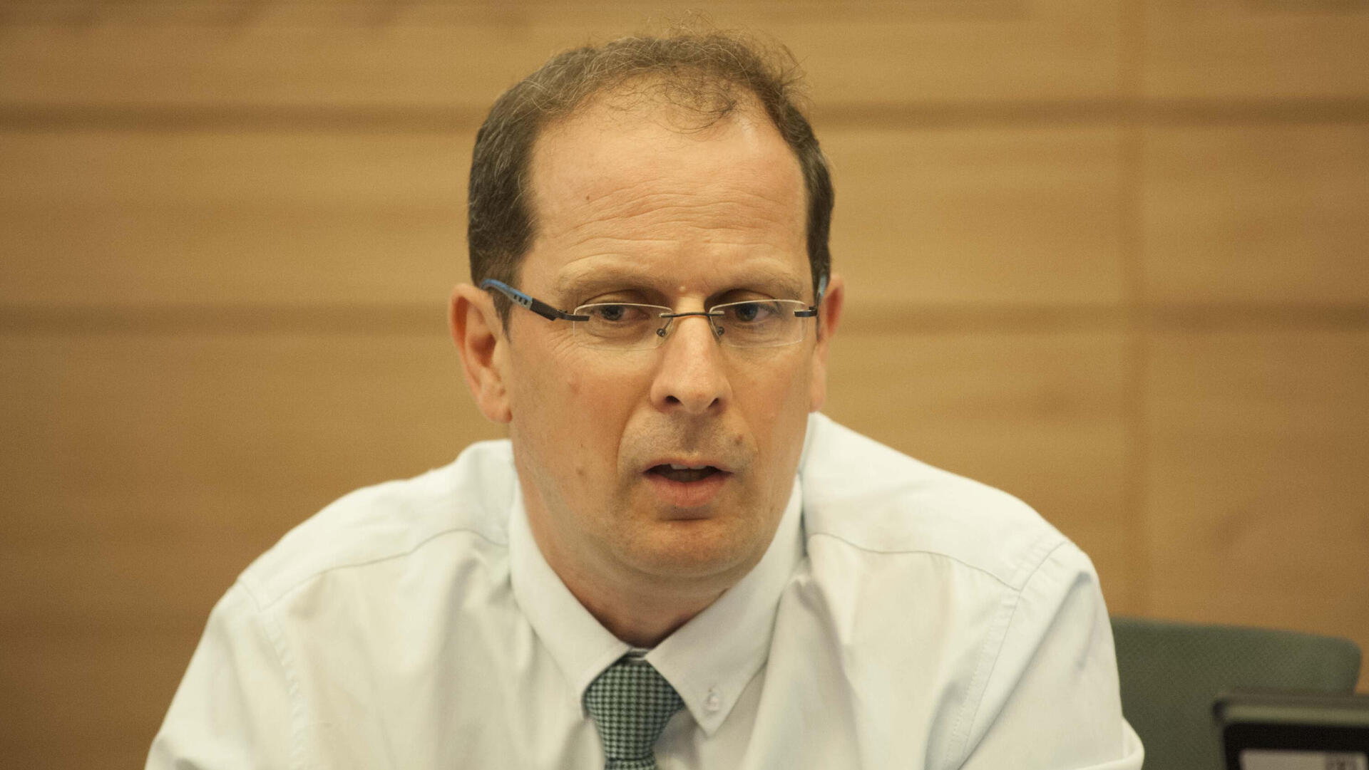  עו"ד רז נזרי