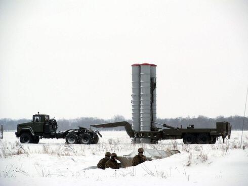 סוללת S300 פרוסה במרחב חרקיב, Ukraine MOD