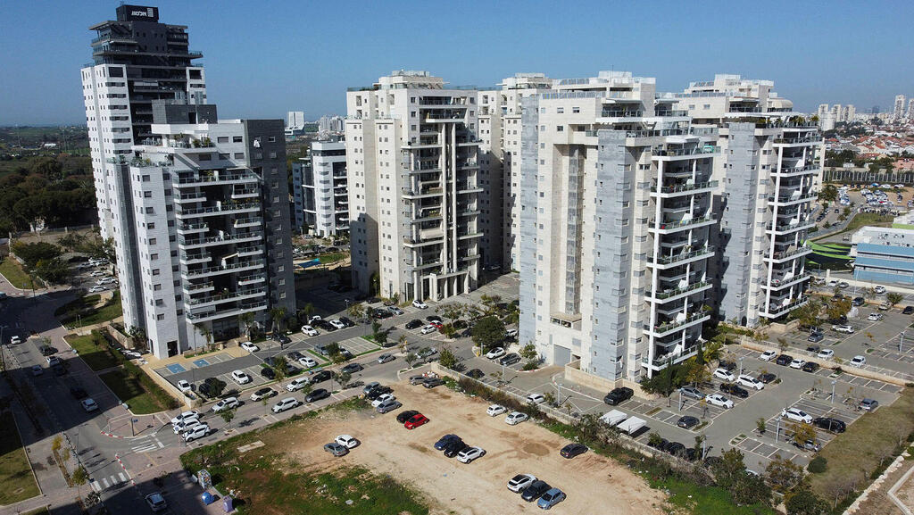 האוצר: צניחה של 27% ברכישת דירות ב-2022