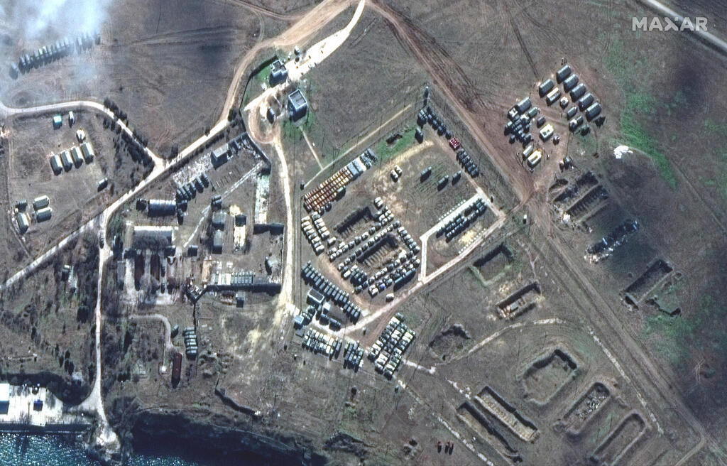 תמונות לוויין חדשות המציגות את עיבוי הכוחות הרוסיים סמוך לגבולות אוקראינה
