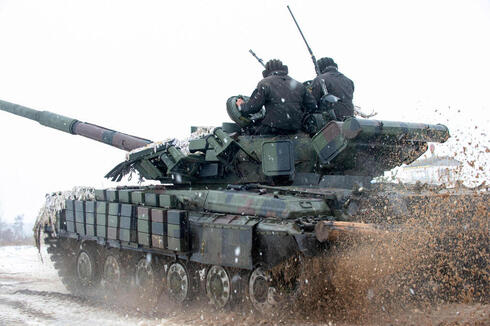 תרגיל של הצבא האוקראיני, בשל חשש מפלישה של רוסיה, צילום: איי אף פי