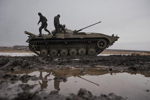 חיילים במזרח אוקראינה בשבוע שעבר, צילום: אי.פי