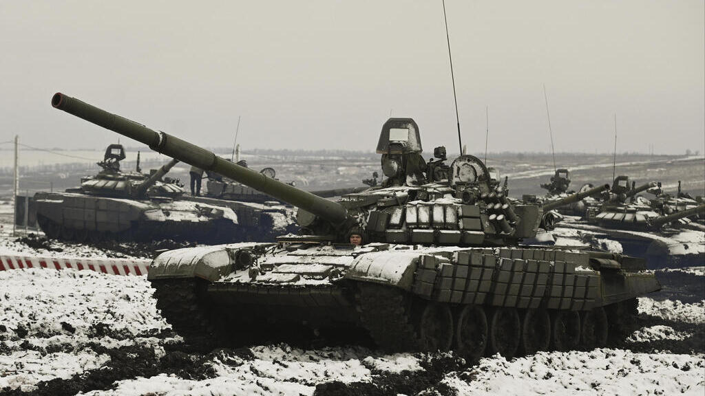 טנקים רוסיים בתרגיל צבאי בחודש שעבר