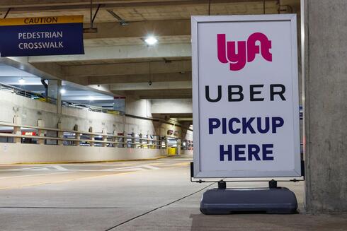 Uber/Lyft sign in New York 
