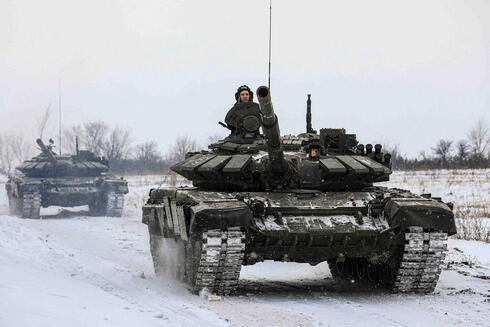 טנקים רוסיים בגבול אוקראינה, צילום: רויטרס