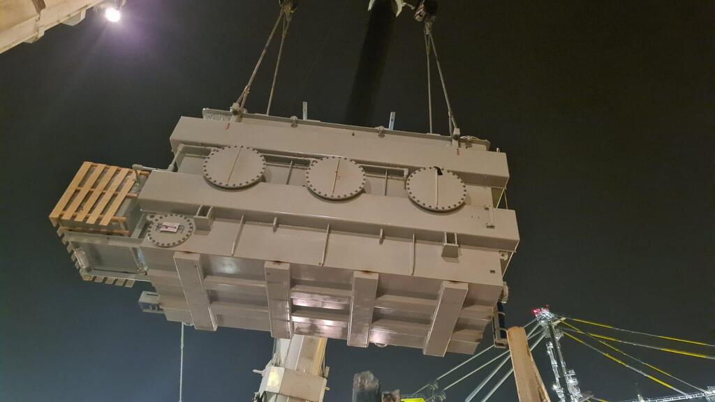 הסכר נפרץ: אונייה פרקה לראשונה סחורה בנמל הדרום הפרטי באשדוד