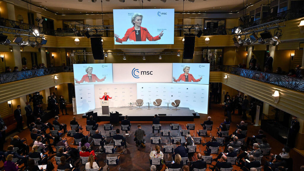 נשיאת הנציבות האירופית אורסולה פון דר ליין בוועידת מינכן