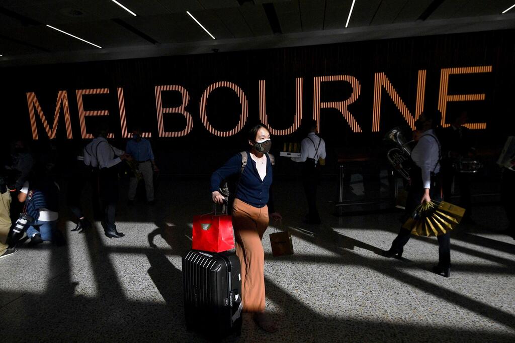 שדה תעופה מלבורן אוסטרליה נפתחת  קורונה