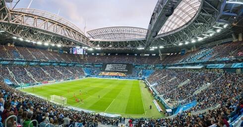 איצטדיון כדורגל גזפרום בסנט פטרסבורג, צילום: stringfixer