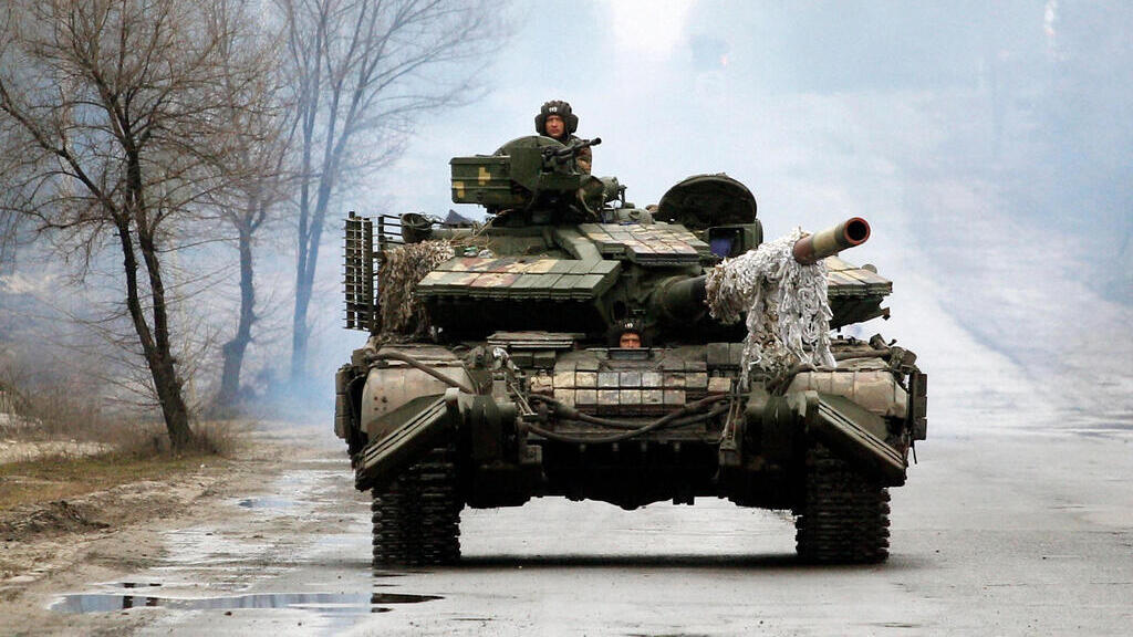 טנק של צבא אוקראינה ב לוהנסק