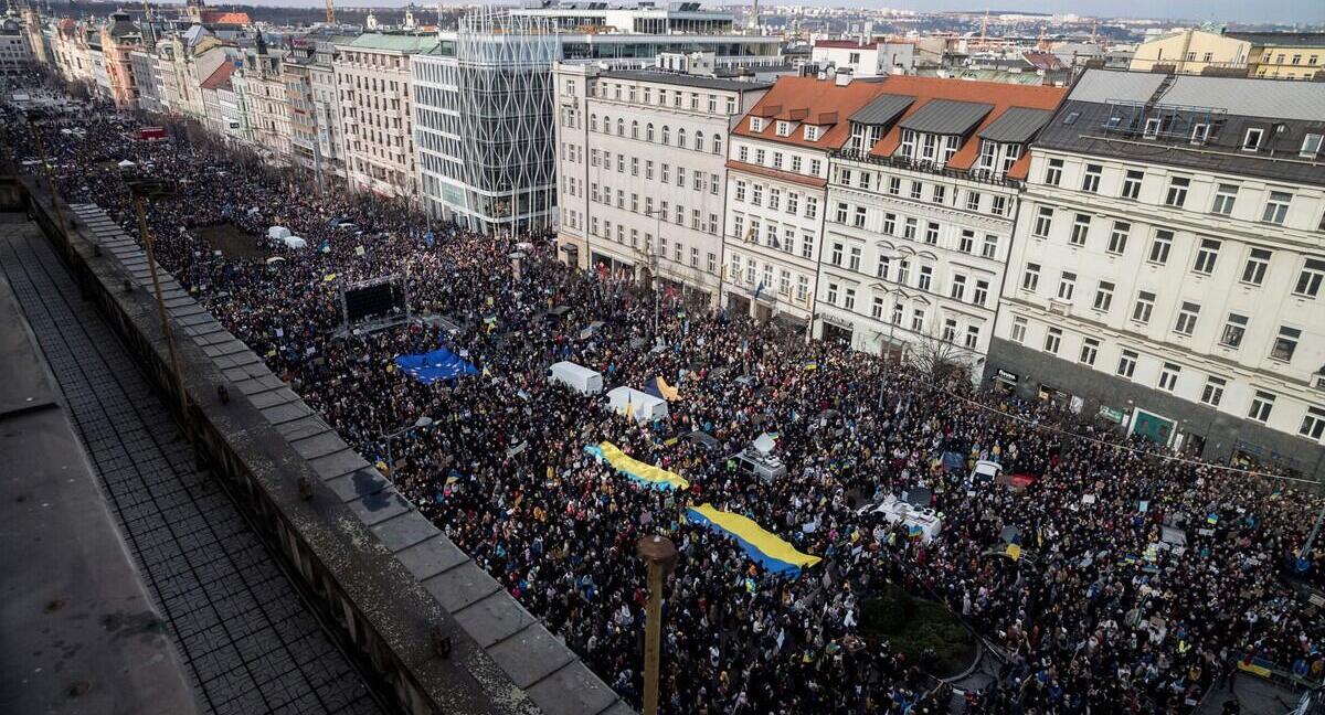 פוטו הפגנות למען אוקראינה פראג