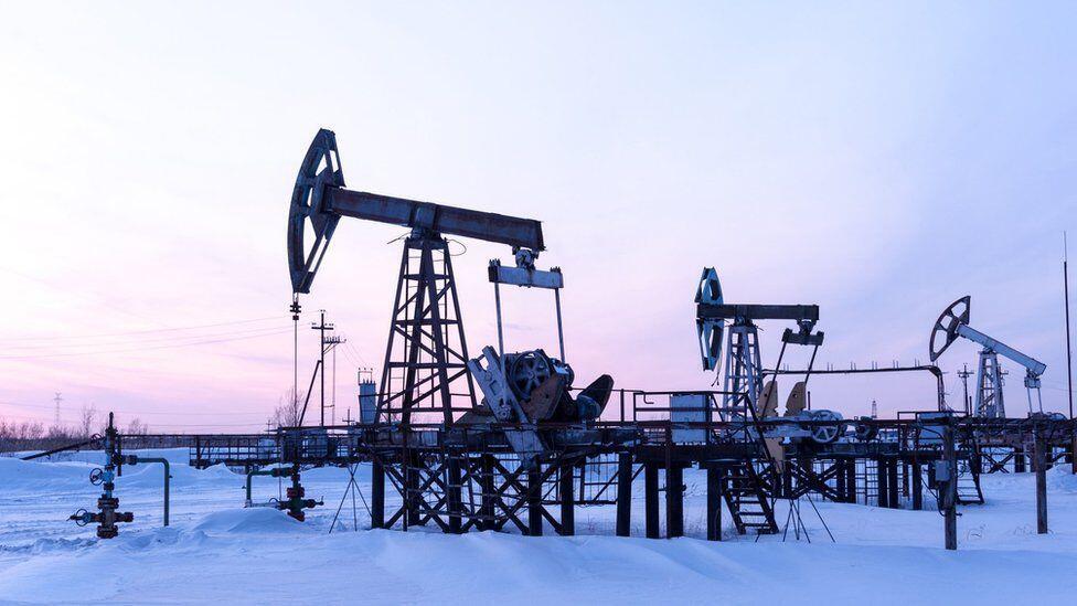 לקראת סבב סנקציות נוסף, אירופה שוקלת תקרת מחיר לנפט הרוסי