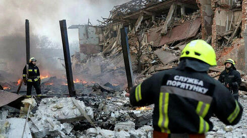 הרס בדניפרו בעקבות הפגזה רוסית, AFP