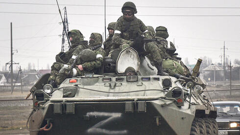 טנקים רוסים במלחמה באוקראינה, צילום: אי פי איי