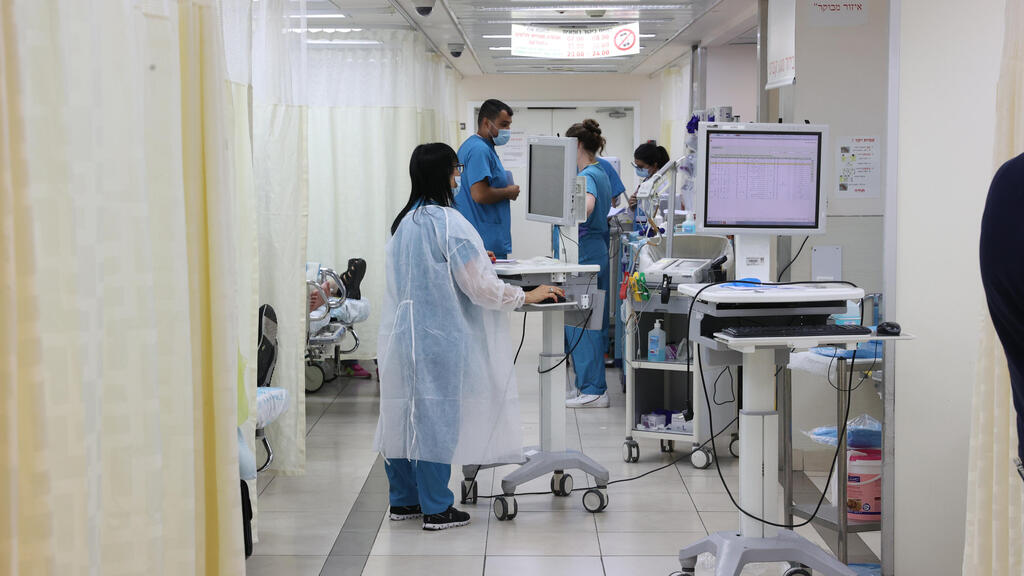 חדר מיון בבית חולים (ארכיון) (צילום: אלעד גרשגורן) חדר מיון בית חולים רמב"ם חיפה