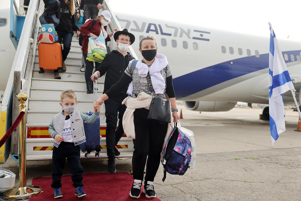 פליטים עולים מאוקראינה בנתב"ג