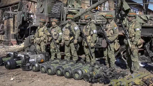 חיילים רוסים באזור דונייצק, צילום: EPA