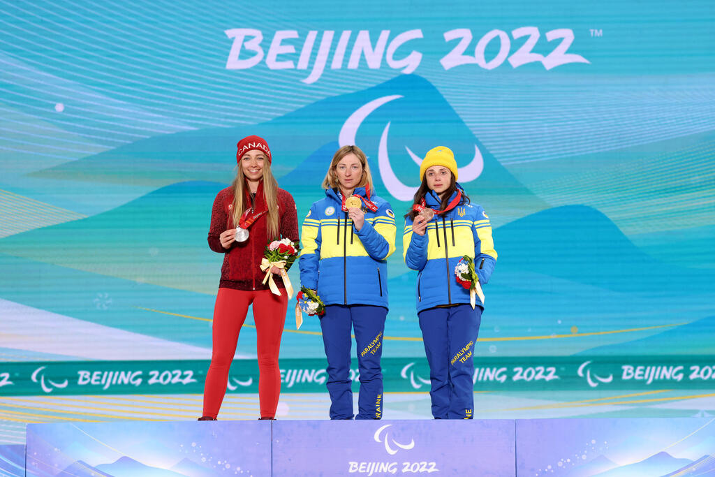 מימין: אירינה ביו )ארד( ואולכסנדרה קונונובה במשחקים הפראלימפיים בבייג'ינג