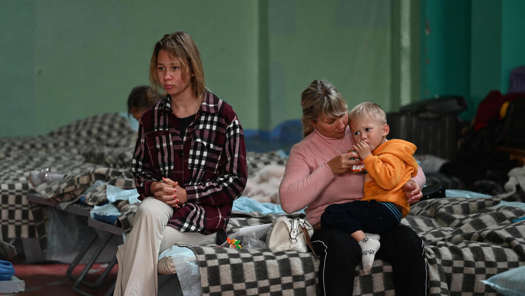 פליטים מ מריופול ב רוסיה