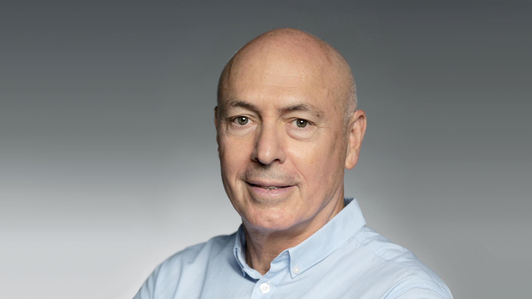 מוטי קירשנבאום בעל השליטה ב מגדלי הים התיכון