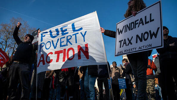 בריטניה: מחירי האנרגיה מזנקים - ומיליונים נוספים צפויים לסבול מ&quot;עוני דלק&quot;