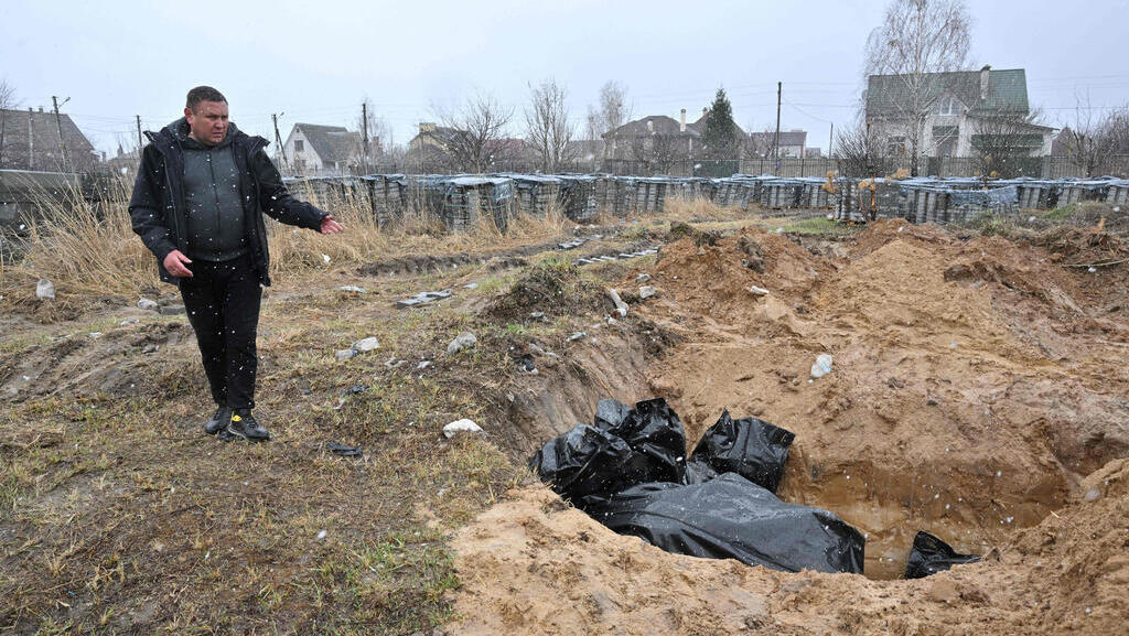 קבר אחרים ב בוצ'ה אוקראינה 
