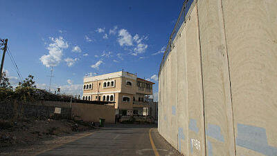 גדר חומת ההפרדה בבאקה אל גרבייה בשנת 2008