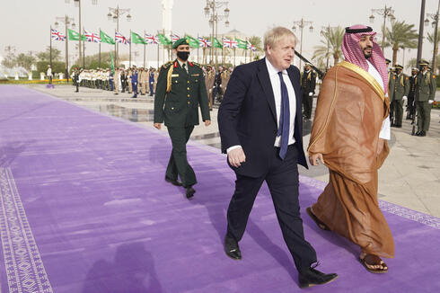 יורש העצר הסעודי וראש ממשלת בריטניה, בחודש שעבר. חלופה לנפט הרוסי
,  צילום: איי פי