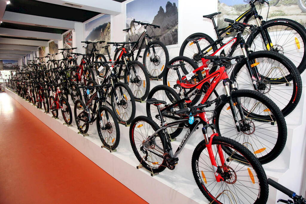 חנות אופניים ב בית מצמן את מירוץ החדש ב תל אביב