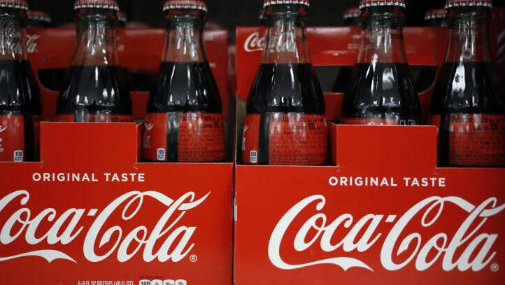 בקבוקים קוקה קולה