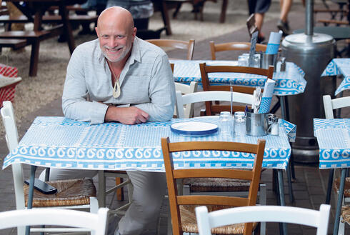 המייסד צביקי עשת במסעדת גרקו. “בפיתוח מסיבי של הרשת”, צילום: עמית שעל