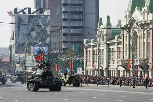 טנקים במצעד צבאי במוסקבה, צילום: AFP