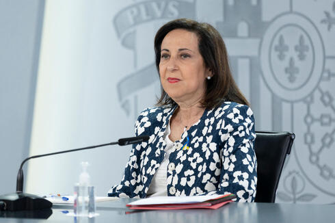 שרת ההגנה של ספרד, מרגריטה רובלס, צילום: AFP