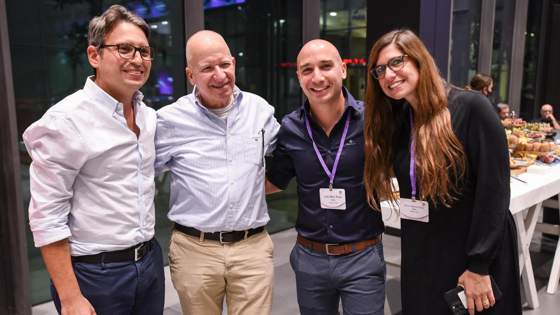 משמאל לימין: גדי אונגר, שי לבנת, יחד עם מנהלי הקרן ליאב בן רובי ודנה טייגמן קורן