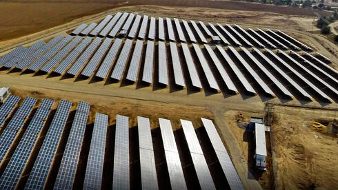 אתר החברה אנלייט מתרחבת בגרמניה: רוכשת שליטה בפרויקט של חצי מיליארד יורו