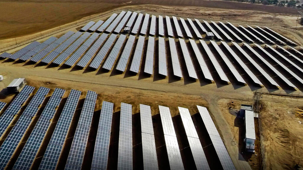 פאנלים סולאריים של אנלייט (אתר החברה) פאנלים סולאריים של אנלייט