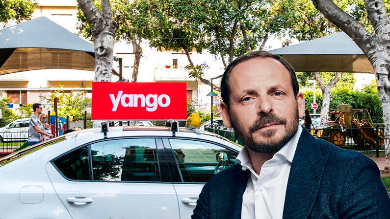 ארקדי וולוז נשיא יאנדקס על רקע מונית יאנגו