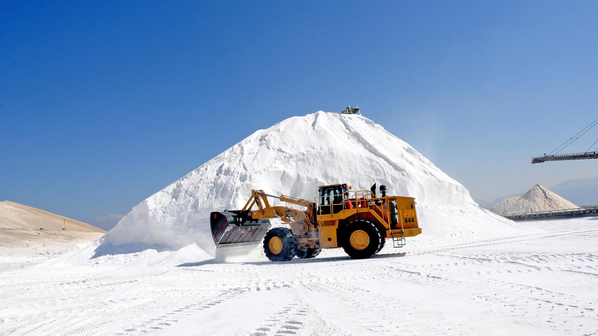 אתר ייצור אשלג של ICL ב מפעלי ים המלח