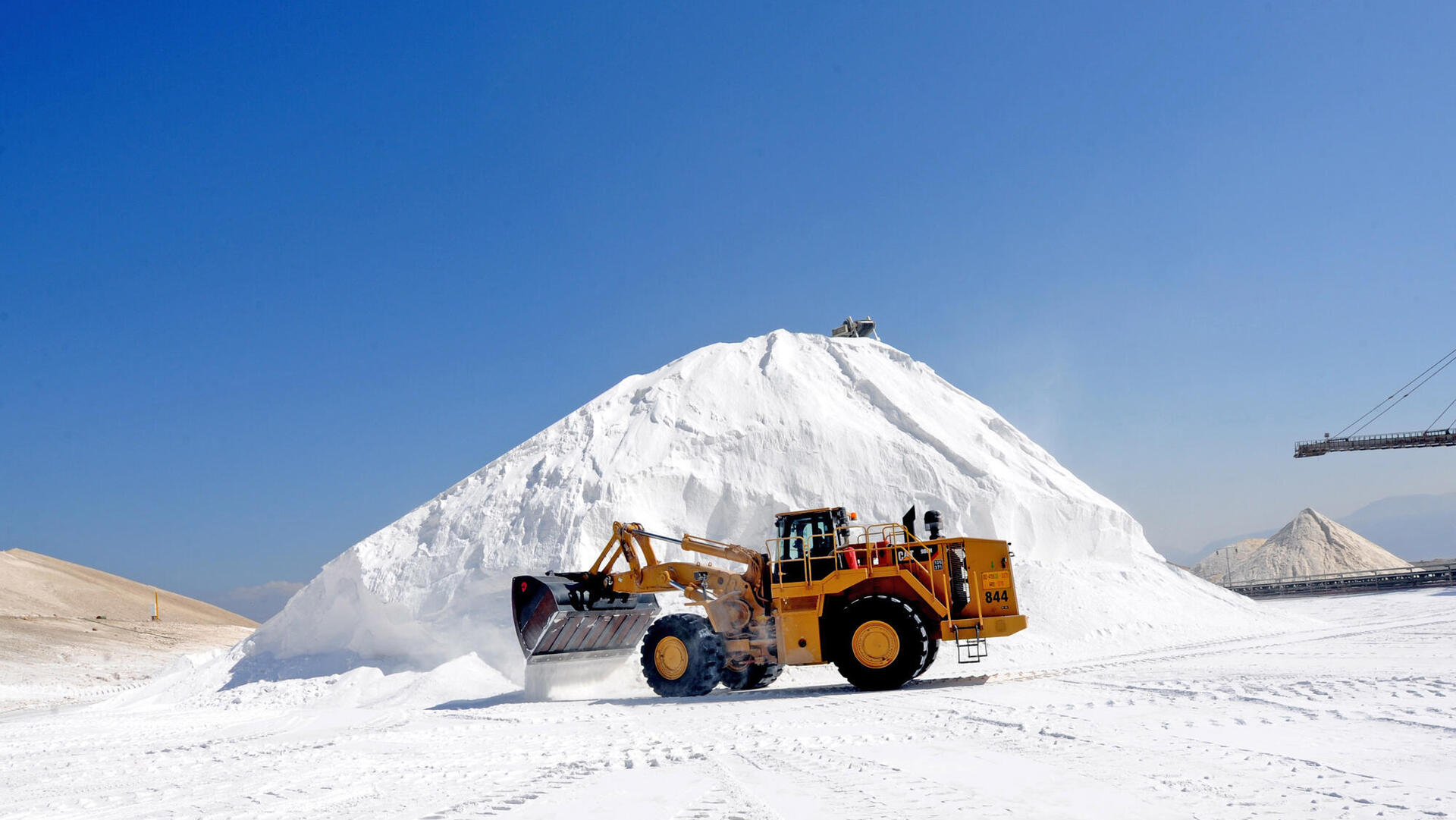 אתר ייצור אשלג של ICL ב מפעלי ים המלח