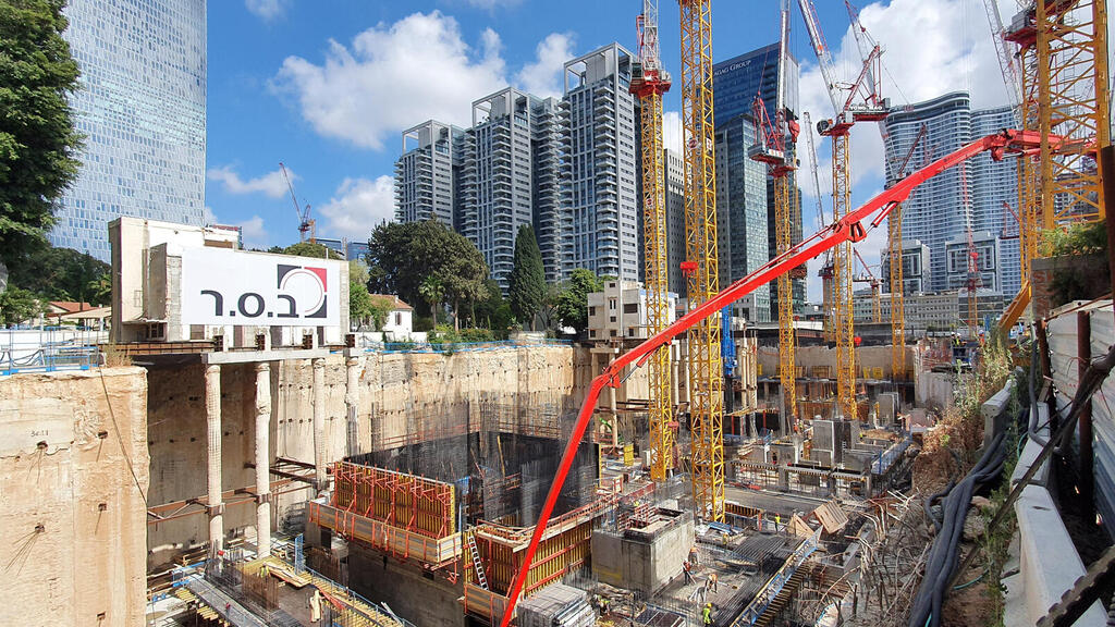 בניית פרויקט יונייטד שרונה. קשיים וסכסוכים לאורך כל הדרך (צילום: אוראל כהן) אתר בנייה של פרויקט מגורים יונייטד ב מתחם שרונה ב תל אביב
