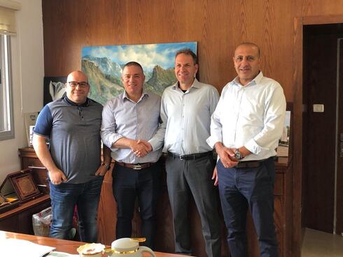 Right to left: Aiman Sayf, Partner at The Portland Trust, Shai Policker, MEDX Xelerator CEO,
Safwat Abu Raya, Mayor of Sakhnin, Bassam Sayed Ahmed, The Portland Trust. 