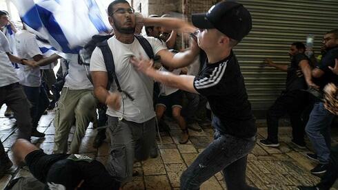 עימותים במצעד הדגלים בירושלים, צילום: AP