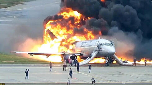 פינוי של מטוס לאחר נחיתת חירום, צילום: ABC