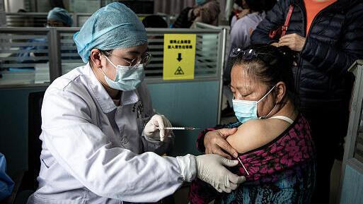 הפתרון של סין לספקני החיסונים לקורונה: פוליסות ביטוח של עד 75 אלף דולר