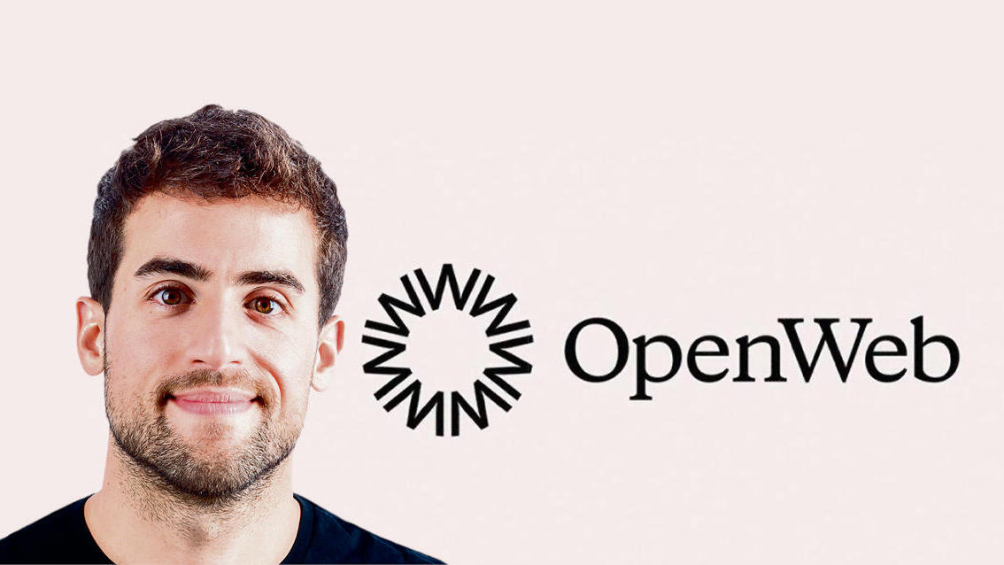 נדב שובל על רקע לוגו OpenWeb