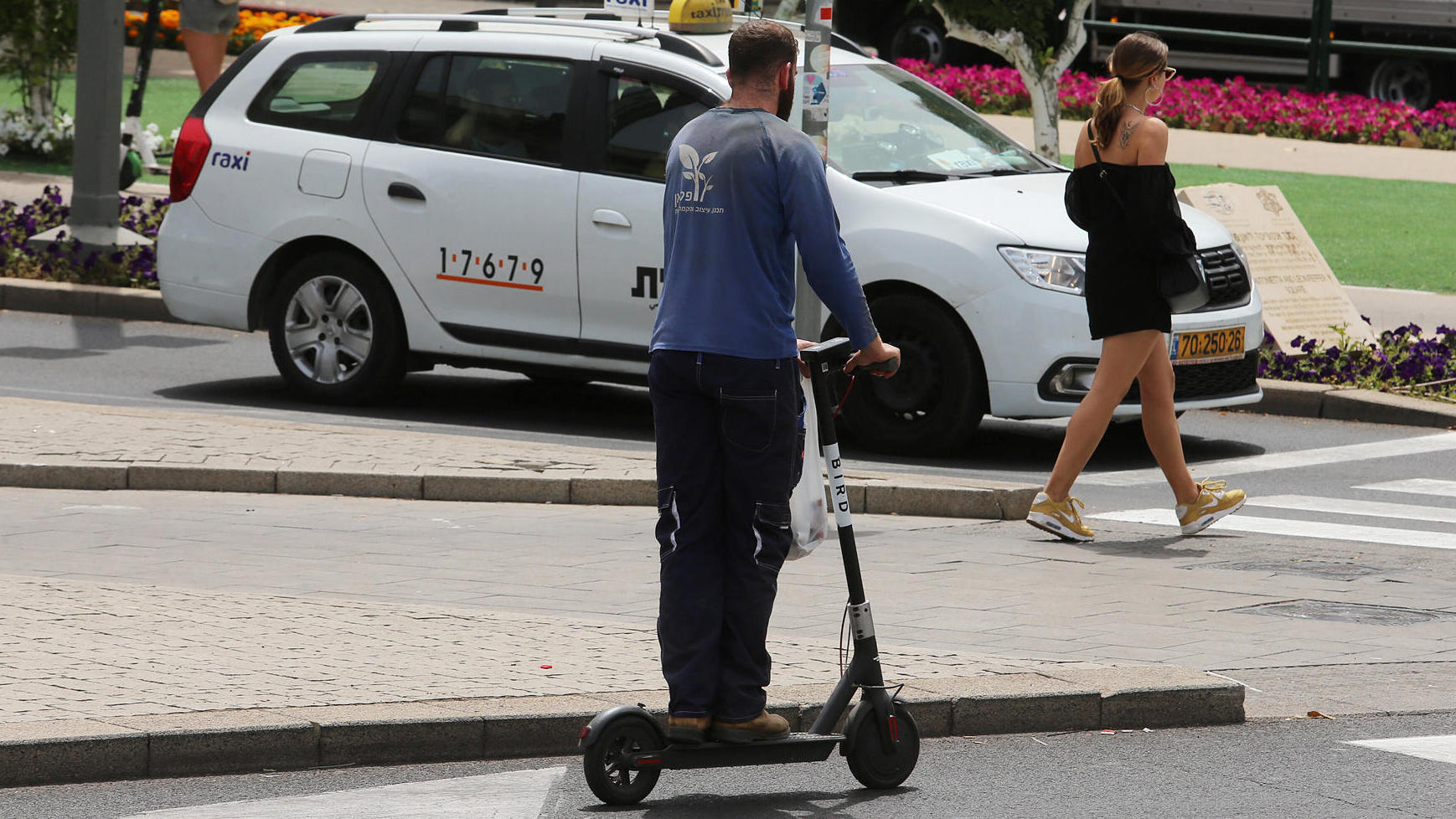 קורקינטיים קורקינטים קורקינט חשמלי שיתופיים של  בירד ליים וינד ו ליאו תל אביב