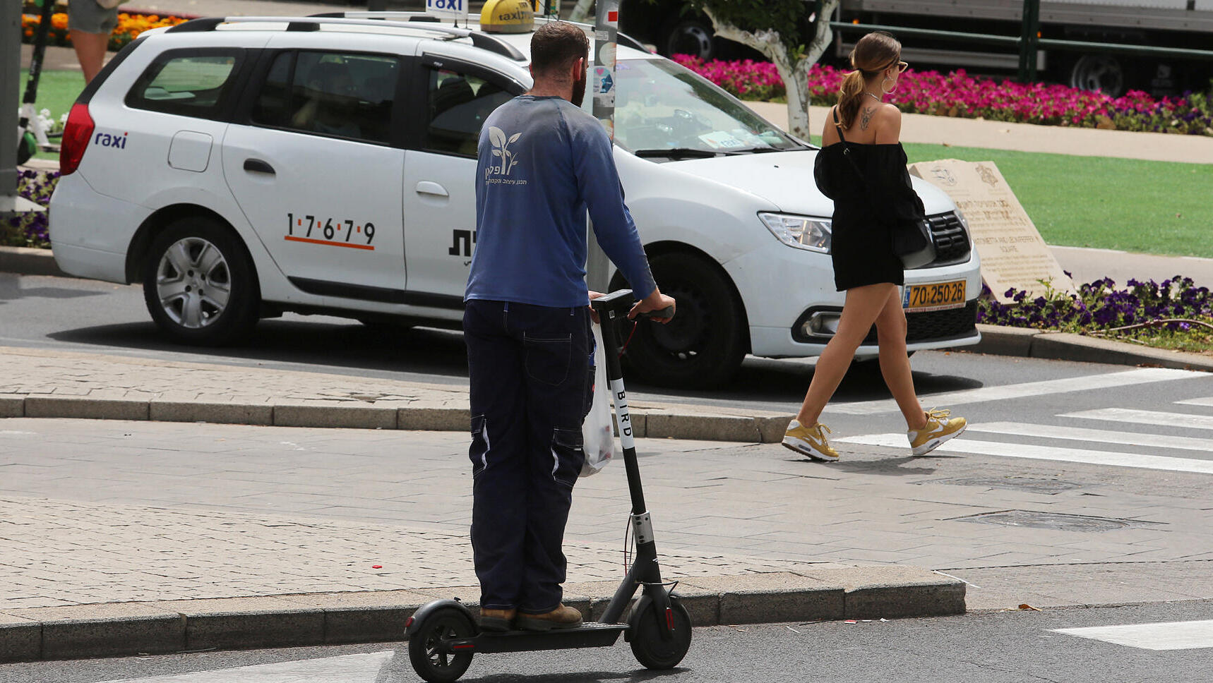 קורקינטיים קורקינטים קורקינט חשמלי שיתופיים של  בירד ליים וינד ו ליאו תל אביב